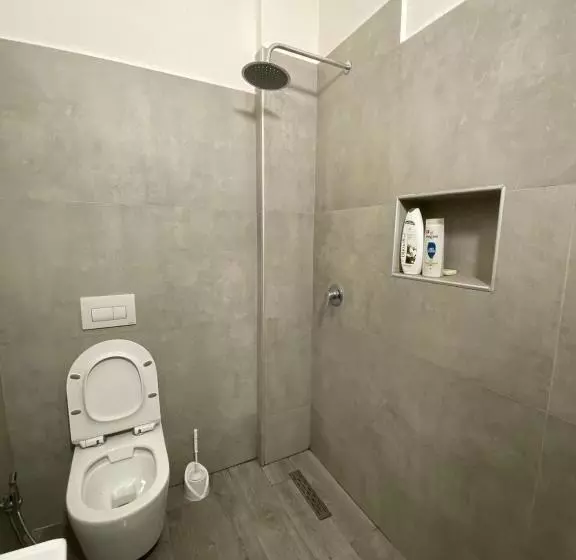 ペンション B&b Rental Arli Eris