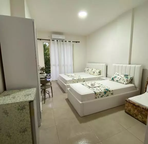 ペンション B&b Rental Arli Eris