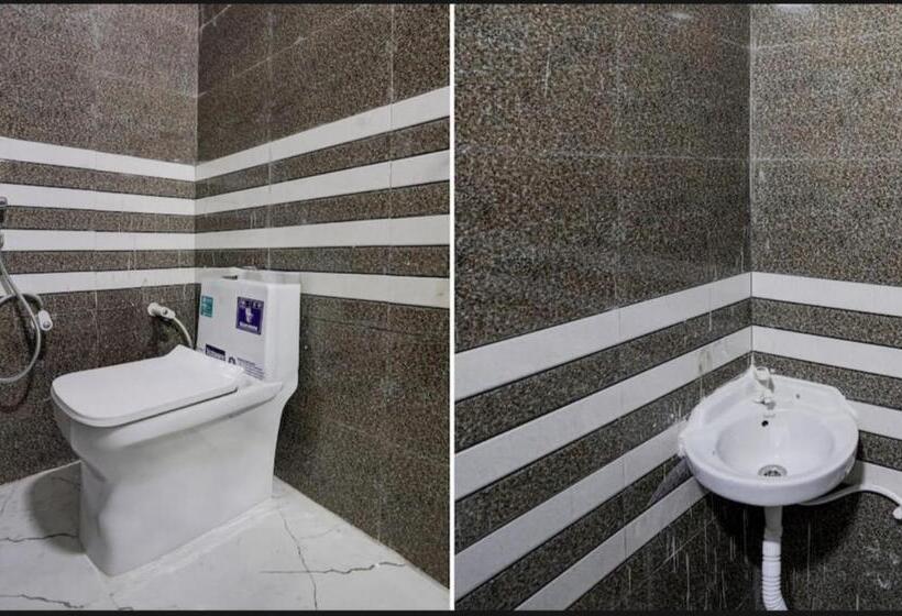 پانسیون Crest Inn