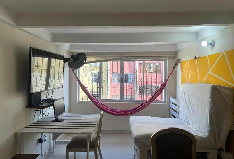 پانسیون Eco Friendly Cozy Bunk Room With Private Bath Near Airport