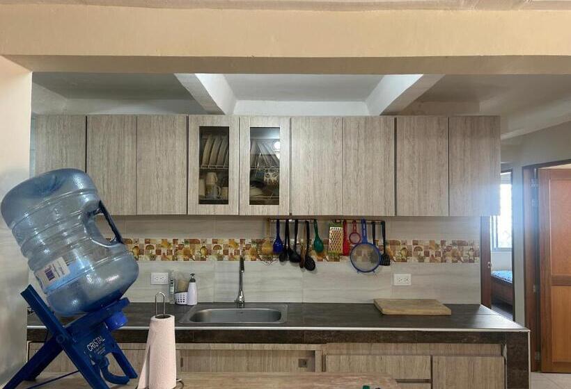 پانسیون Eco Friendly Cozy Bunk Room With Private Bath Near Airport