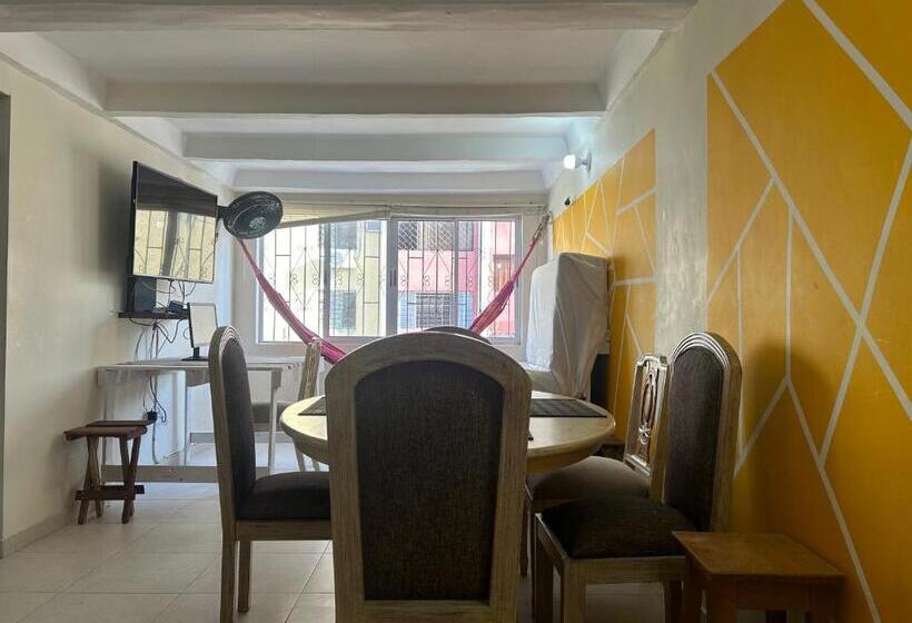 پانسیون Eco Friendly Cozy Bunk Room With Private Bath Near Airport