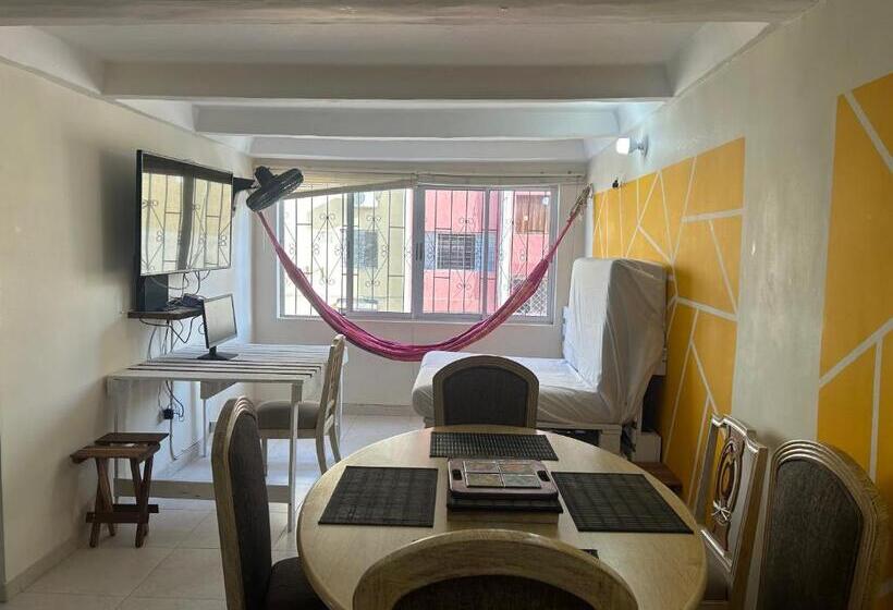 پانسیون Eco Friendly Cozy Bunk Room With Private Bath Near Airport