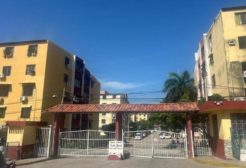 پانسیون Eco Friendly Cozy Bunk Room With Private Bath Near Airport