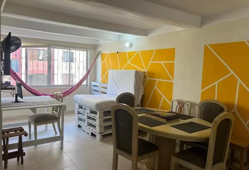 پانسیون Eco Friendly Cozy Bunk Room With Private Bath Near Airport