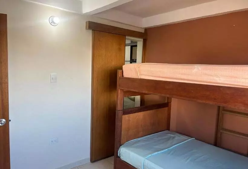 پانسیون Eco Friendly Cozy Bunk Room With Private Bath Near Airport