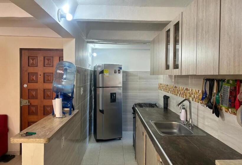 پانسیون Eco Friendly Cozy Bunk Room With Private Bath Near Airport