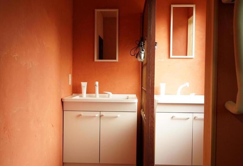 פנסיון 清津峡hostel 雪ふる宿