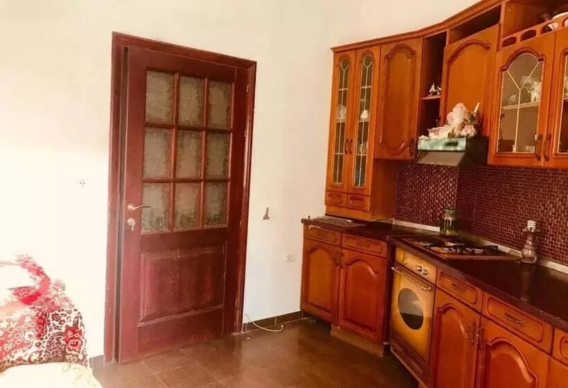 پانسیون Port Side Rooms