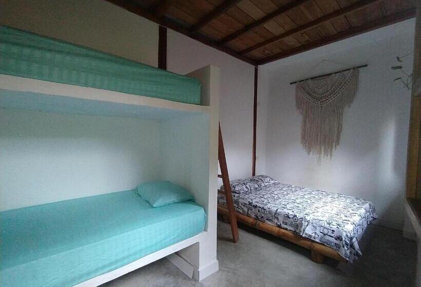 הוסטל Eden Garden