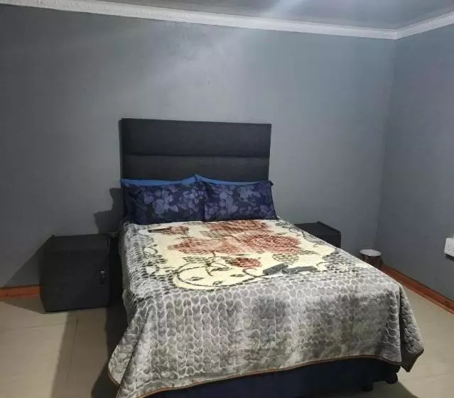 Retkeilymaja Monarca Inn   Affordable Accomodation In Makwane Molapo Location Qwaqwa
