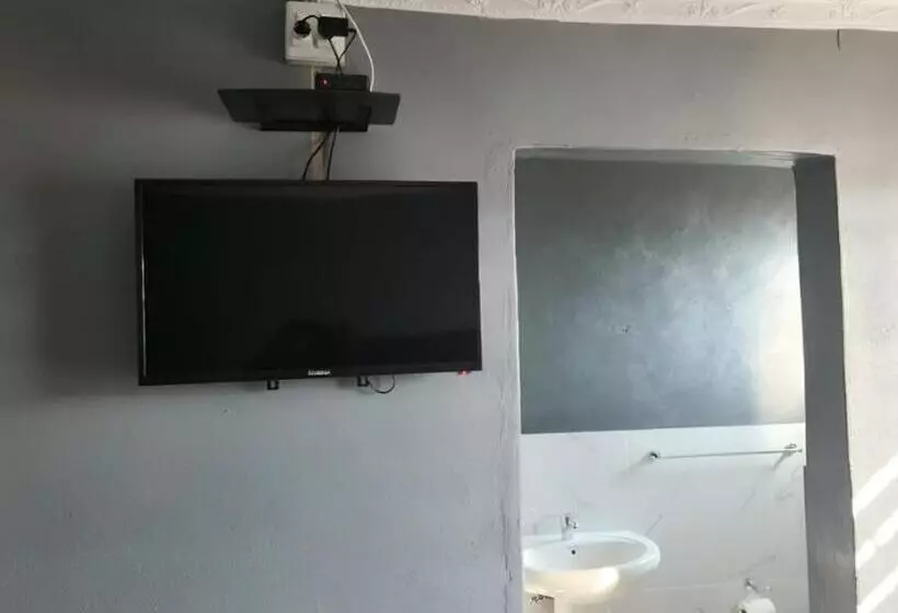 Retkeilymaja Monarca Inn   Affordable Accomodation In Makwane Molapo Location Qwaqwa