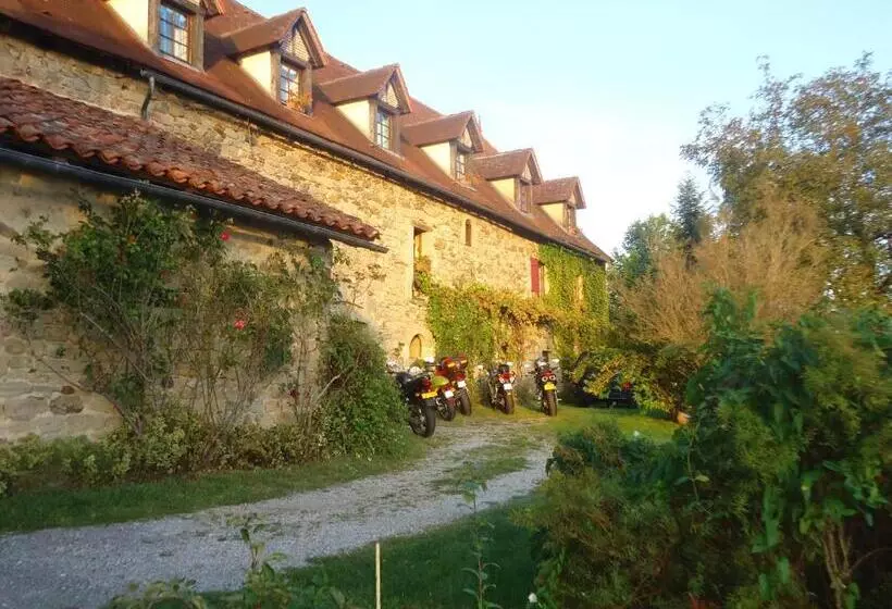 Aamiaismajoitus (B&B) Les 7 Lucarnes