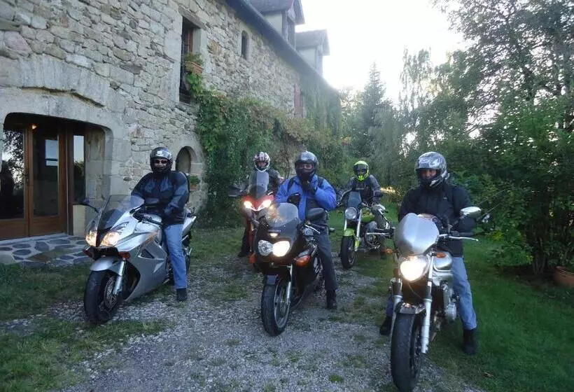 Aamiaismajoitus (B&B) Les 7 Lucarnes