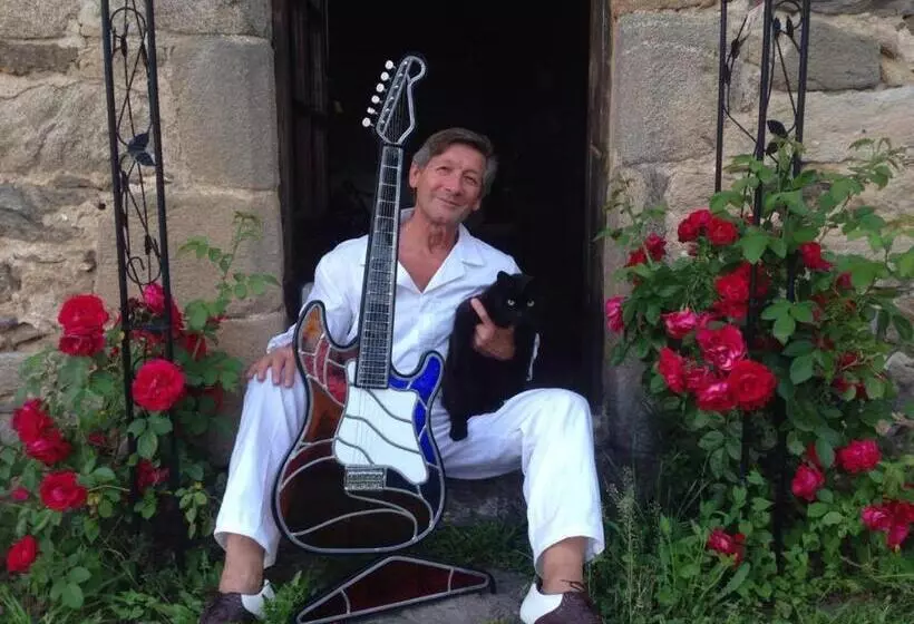 Aamiaismajoitus (B&B) Les 7 Lucarnes