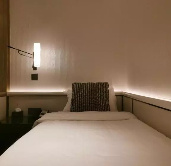 Hotelli East Pacific Passenger Lounge   Departure Area, 3rd Floor