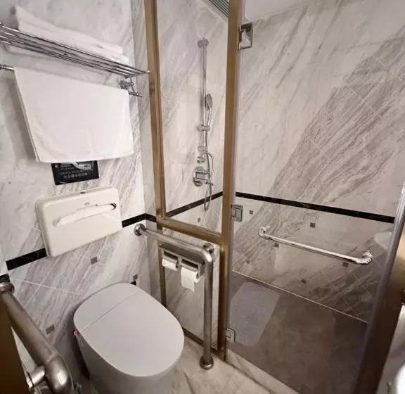 Hotelli East Pacific Passenger Lounge   Departure Area, 3rd Floor