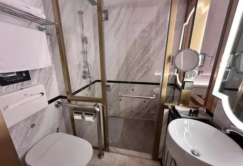 Hotelli East Pacific Passenger Lounge   Departure Area, 3rd Floor