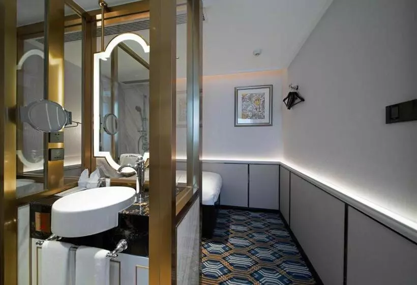 Hotelli East Pacific Passenger Lounge   Departure Area, 3rd Floor