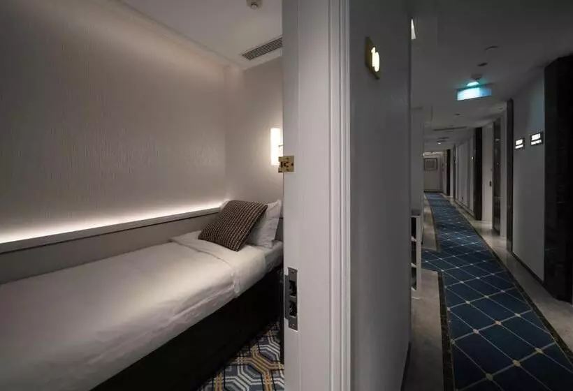 Hotelli East Pacific Passenger Lounge   Departure Area, 3rd Floor