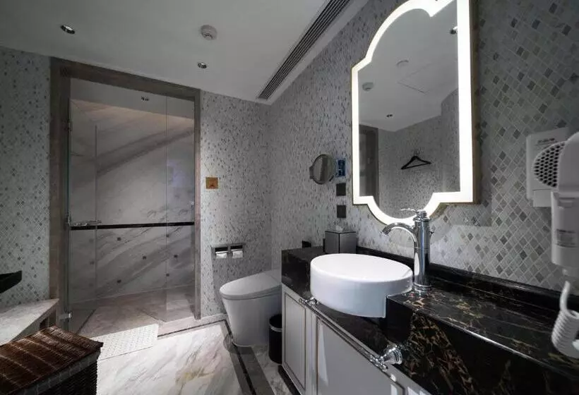 Hotelli East Pacific Passenger Lounge   Departure Area, 3rd Floor