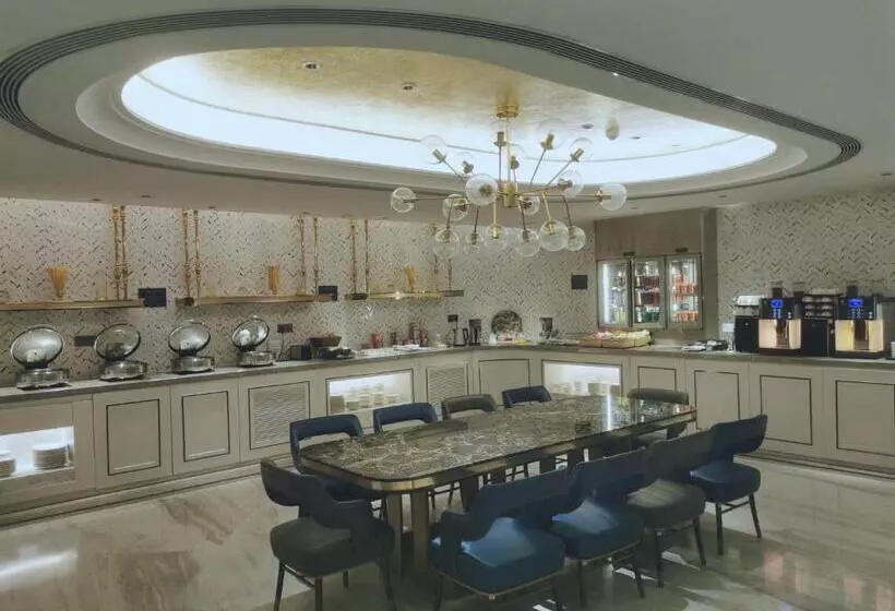 Hotelli East Pacific Passenger Lounge   Departure Area, 3rd Floor