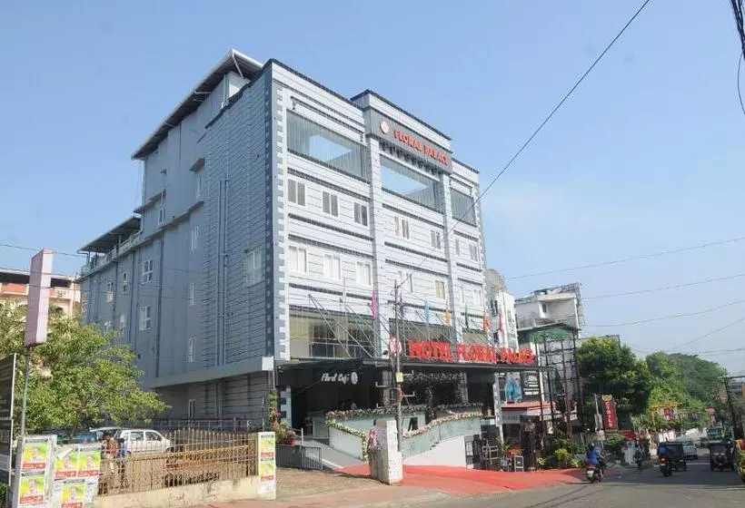 ホテル Floral Palace