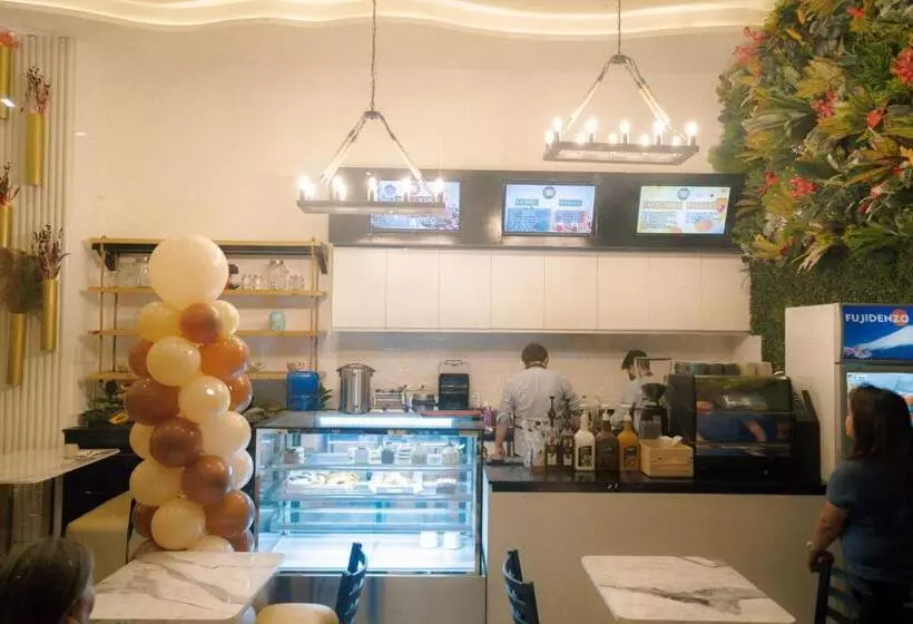 ホテル Madison Suites