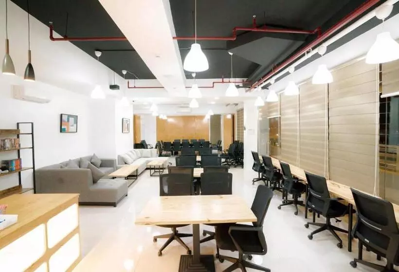 ホテル Madison Suites