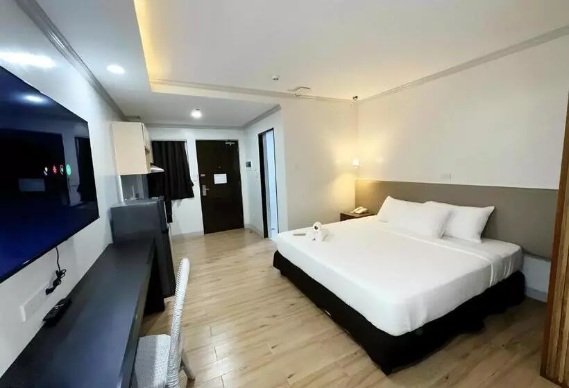 ホテル Madison Suites