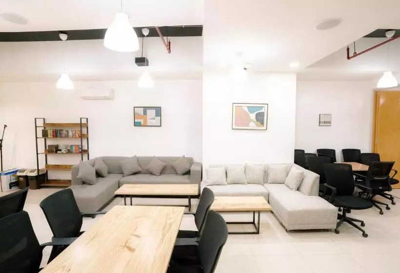 ホテル Madison Suites