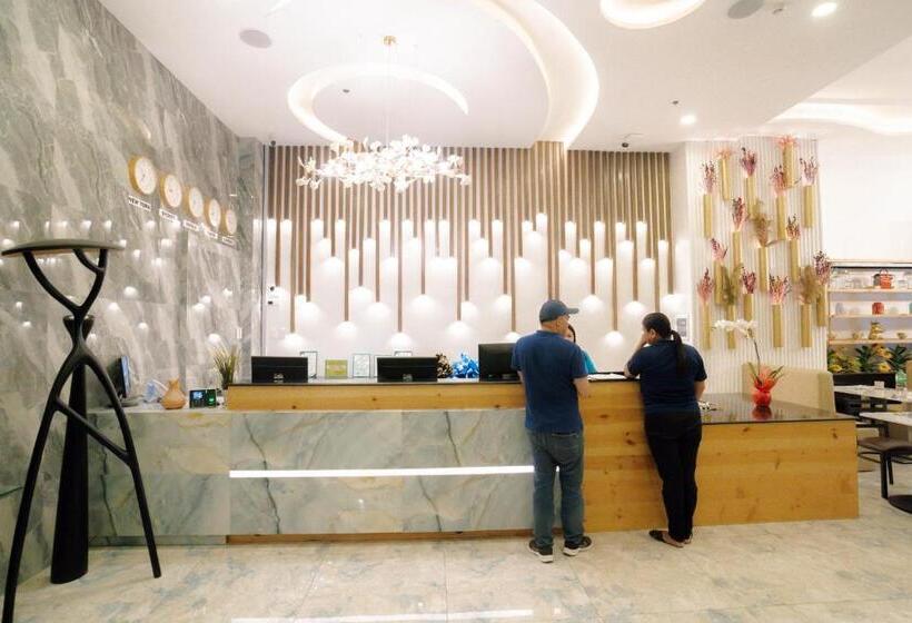 Hotel Madison Suites