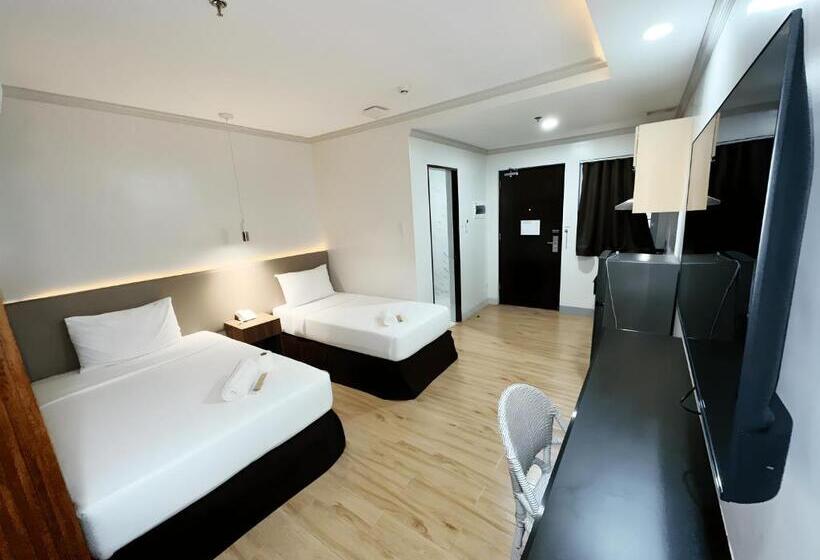 בית מלון כפרי Madison Suites