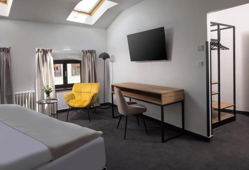 בית מלון כפרי Savorsky