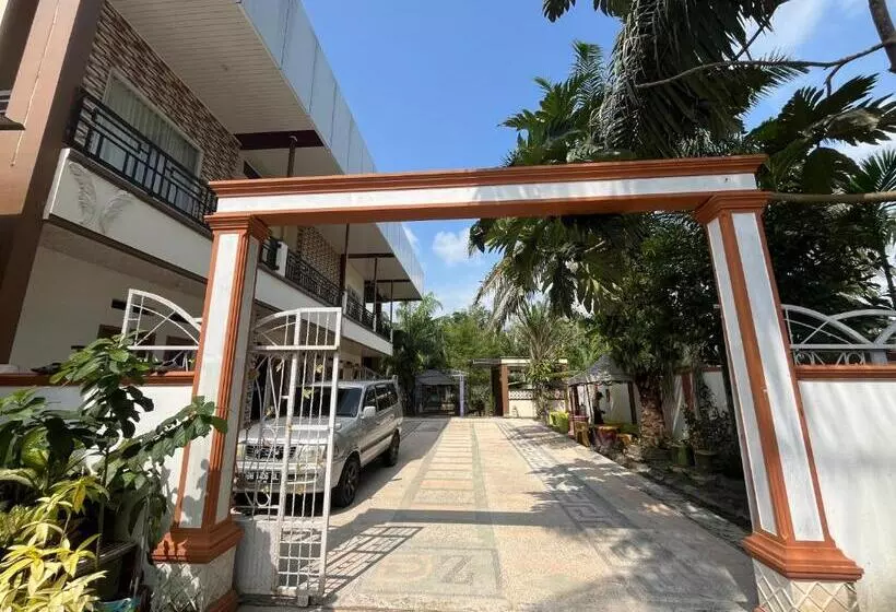 Majatalo Villa Zahira & House 2