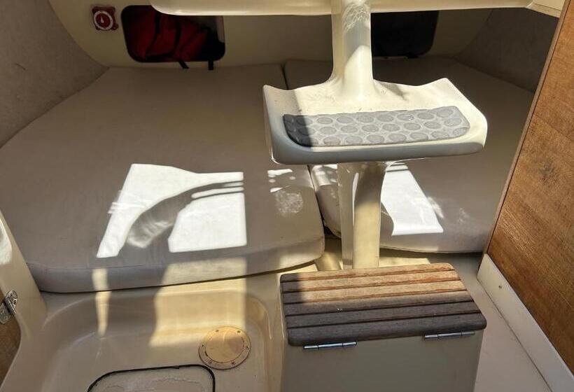 فندق صغير Private Sail Boat On The Beautiful Waters Of Key West