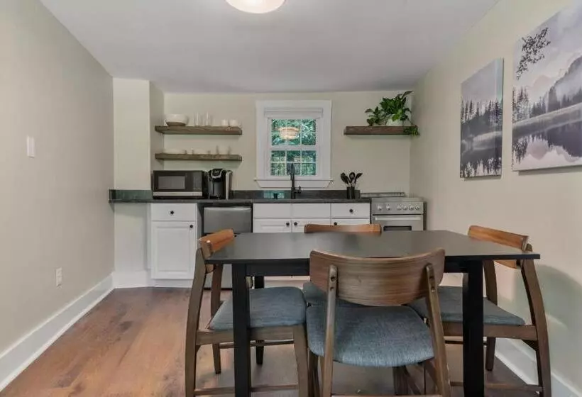 ユースホステル The Aurora