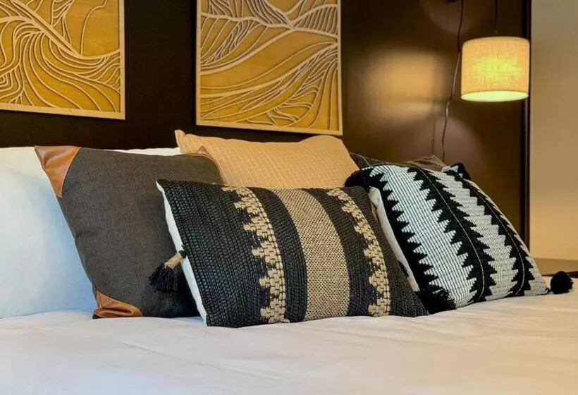 ユースホステル The Aurora