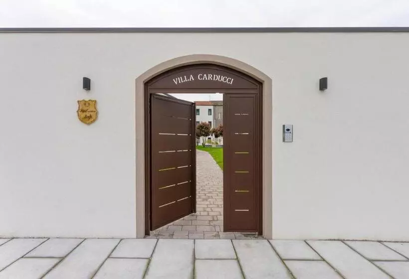 تختخواب و صبحانه Villa Carducci