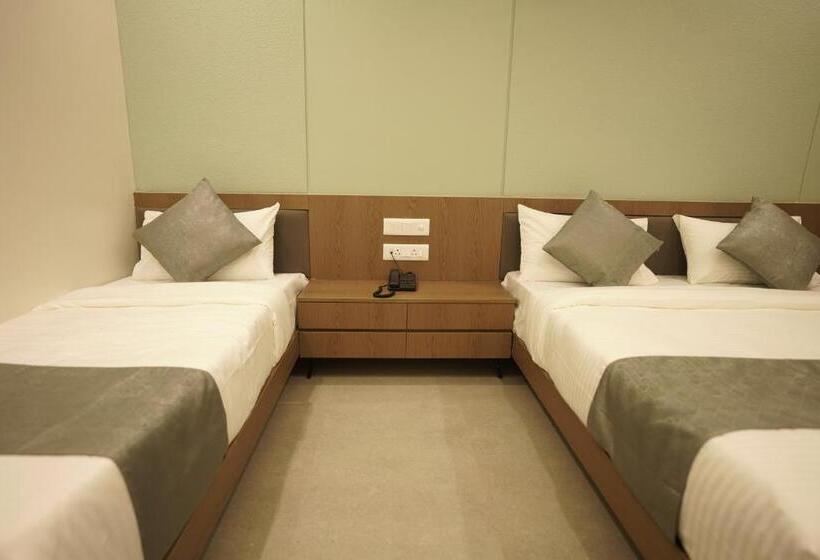 Отель A Square Executive