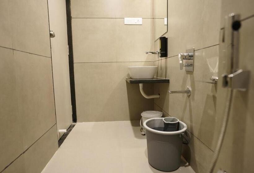 Отель A Square Executive