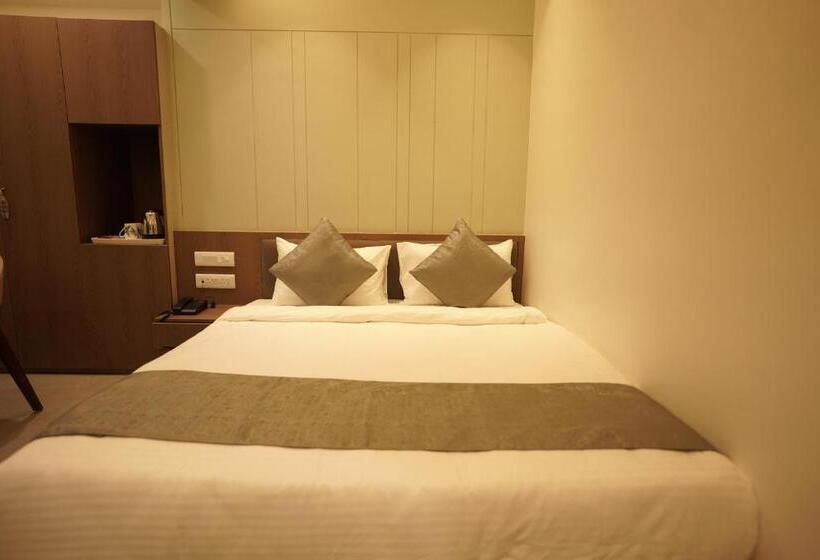 Отель A Square Executive