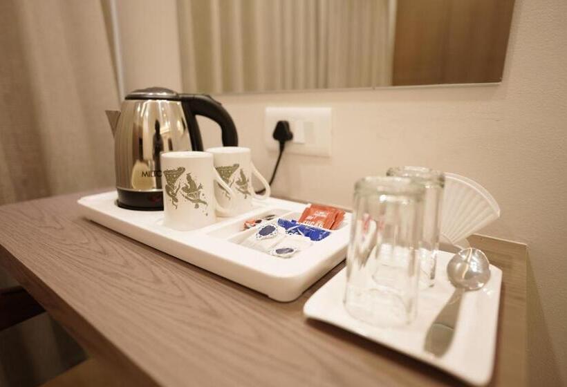 Отель A Square Executive