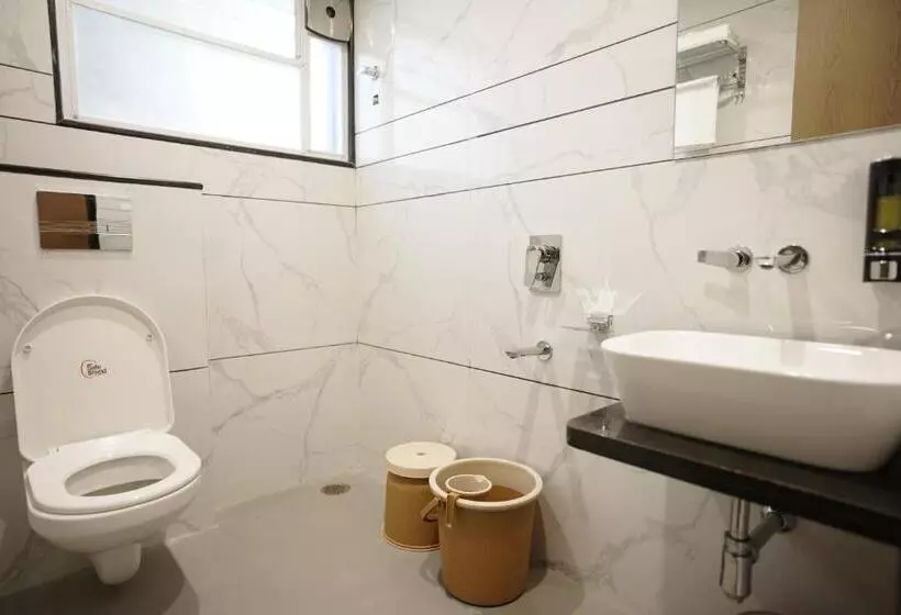 هتل A Square Executive