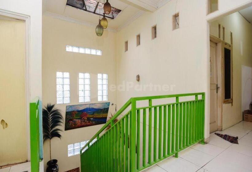 Hôtel Fajar Inn Mitra Reddoorz