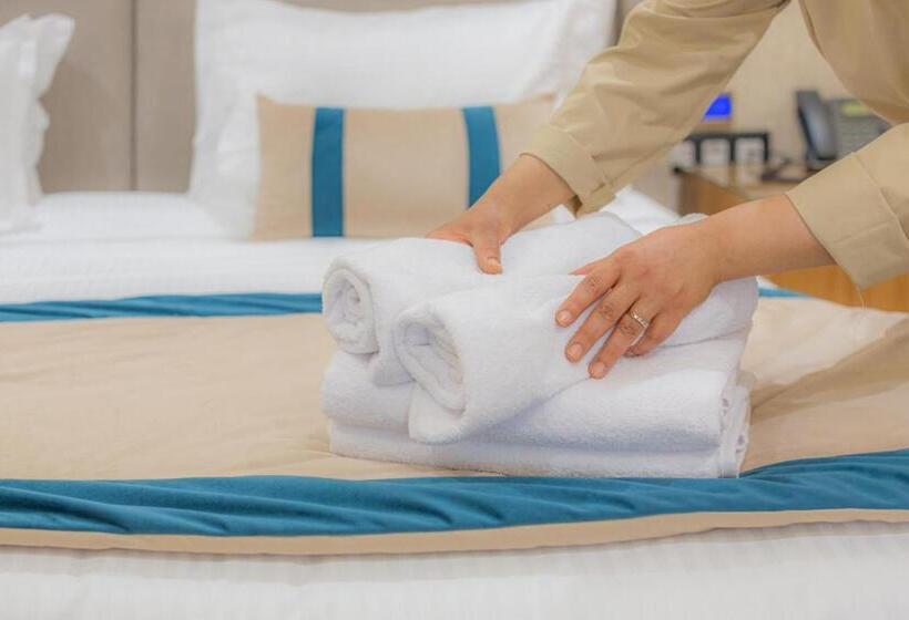 בית מלון כפרי Kyriad Prestige City Center Tunis