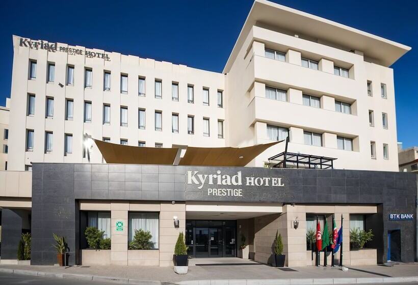 בית מלון כפרי Kyriad Prestige City Center Tunis