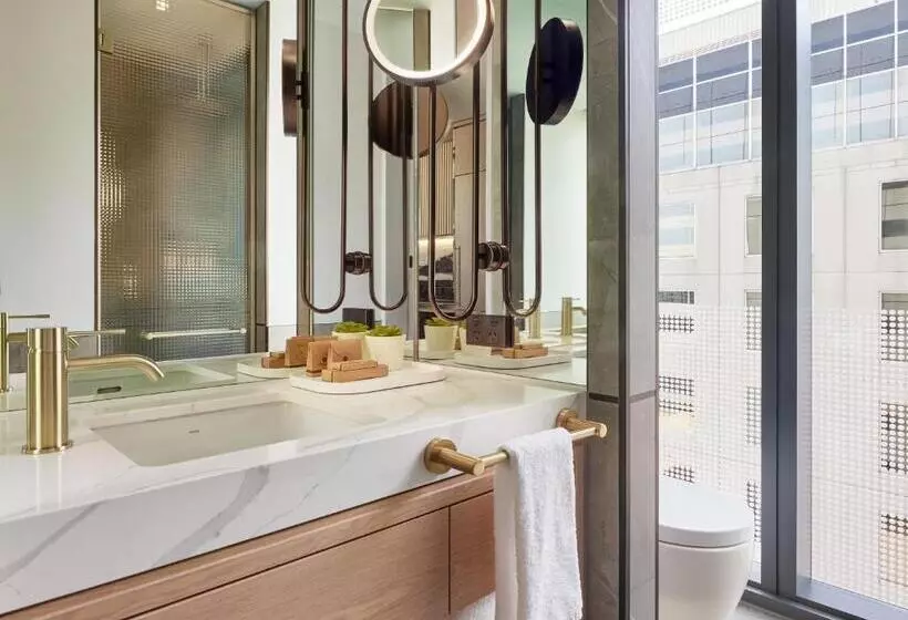 هتل Lanson Place Parliament Gardens