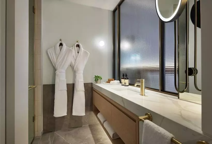 هتل Lanson Place Parliament Gardens