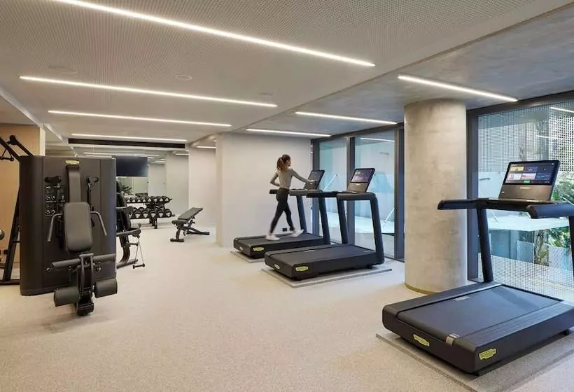 هتل Lanson Place Parliament Gardens